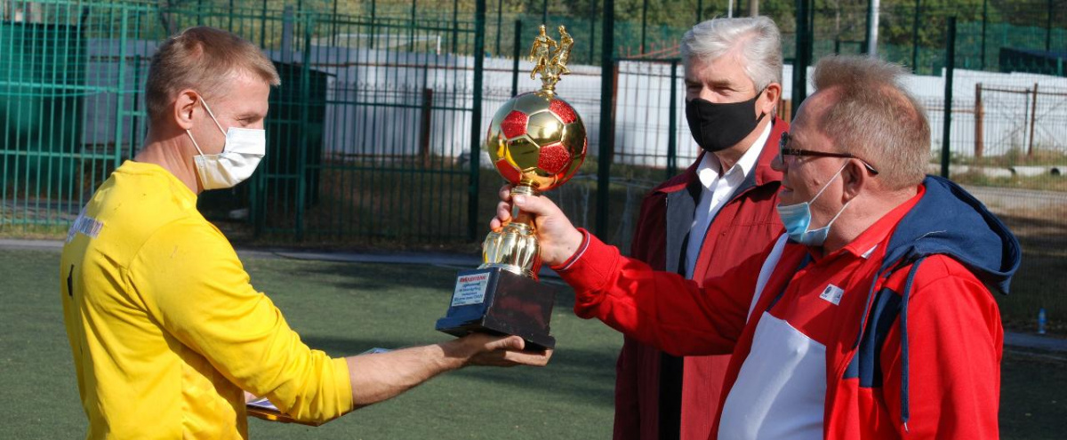В Курскэнерго провели соревнования по мини футболу, посвященные 100-летию плана ГОЭЛРО