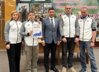 Поклонники короля и пешки