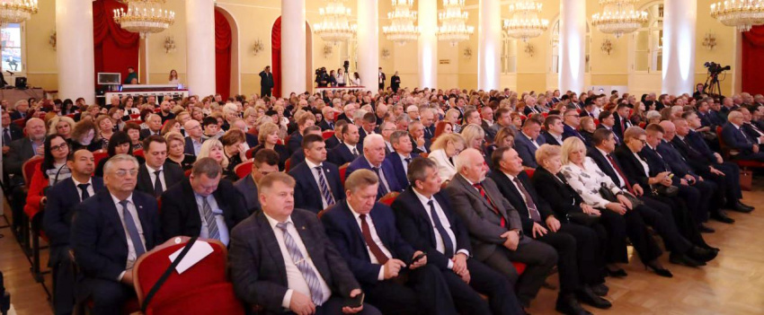 Торжественное заседание Генсовета ФНПР – от советских профсоюзов к современным профсоюзам России