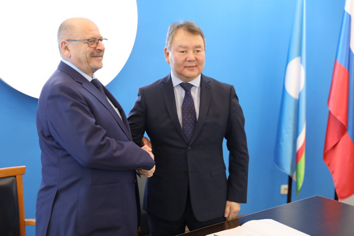 Электропрофсоюз Якутии продолжает кампанию по подписанию коллективных договоров на предприятиях энергетической отрасли