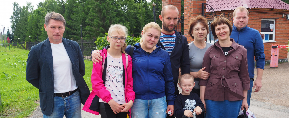 Работники АО «БЭСК» оказали помощь беженцам из ЛДНР