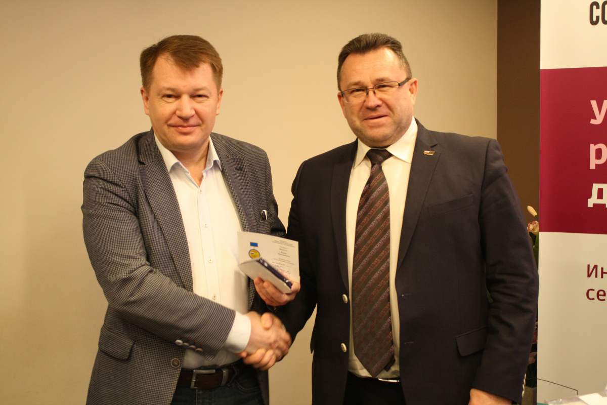 Торжественное вручение. Председатель Юрий Шевчук удостоен престижной награды ВЭП