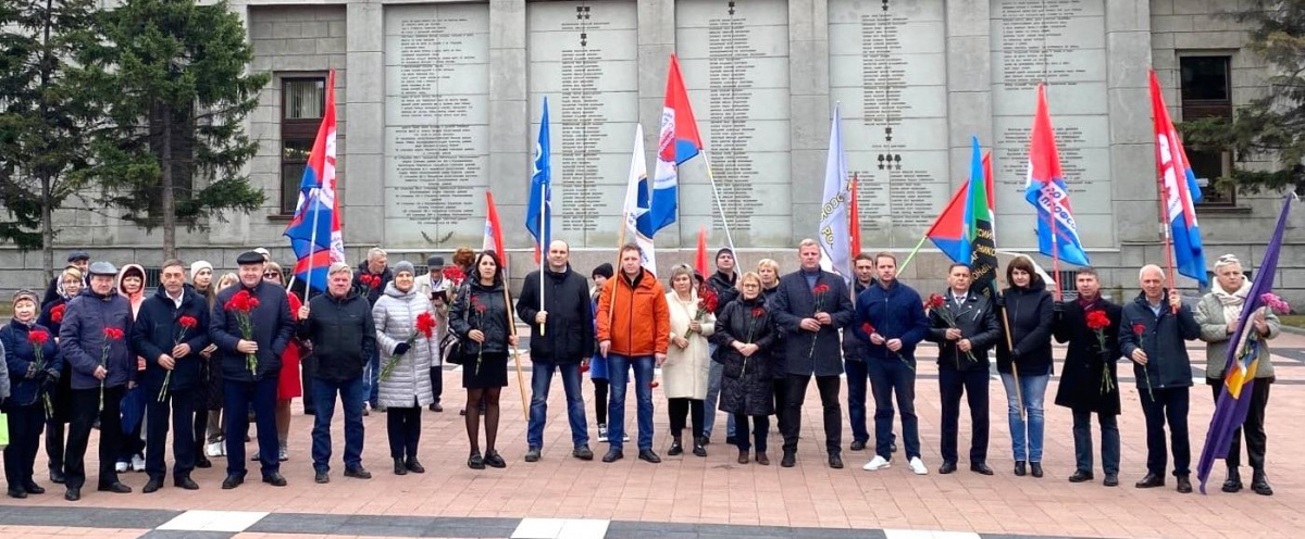 Автопробег   в   рамках Всероссийской акции профсоюзов   «За достойный труд!» прошел в Иркутске