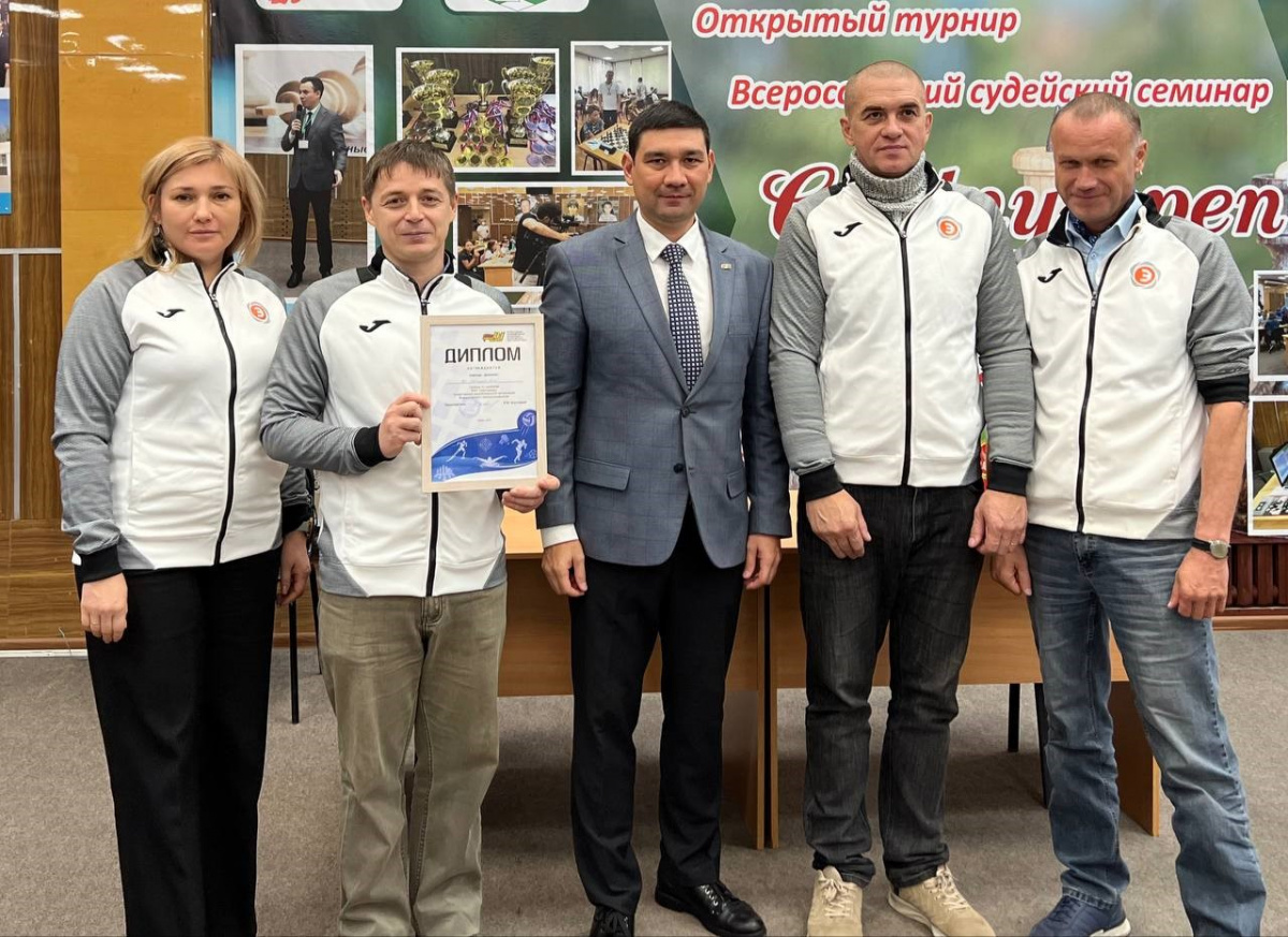 Поклонники короля и пешки