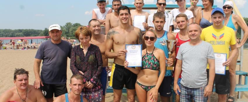 Определены лучшие команды по пляжному волейболу