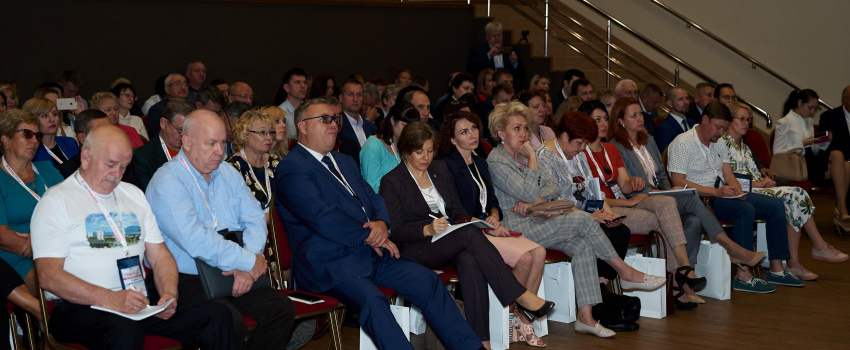 10 - 11 октября в Сочи прошел первый Всероссийский интеллект-форум «Профсоюзы. XXI век. Новая реальность: возможности и риски» 