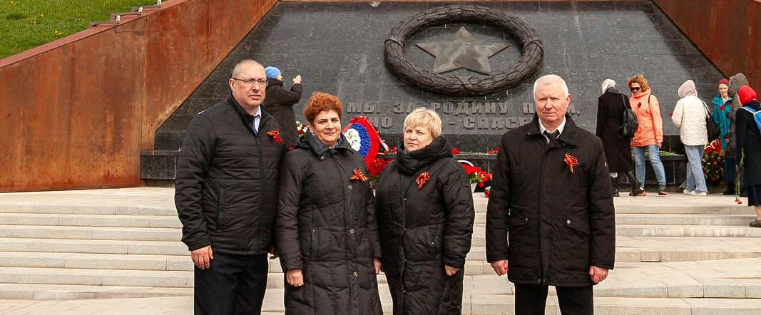 Энергетики «Россети Центр» – «Тверьэнерго» доставили частицу Вечного огня к Ржевскому мемориалу Советскому Солдату